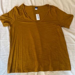 Women’s old navy luxe tshirt size medium golden mustard color NWT